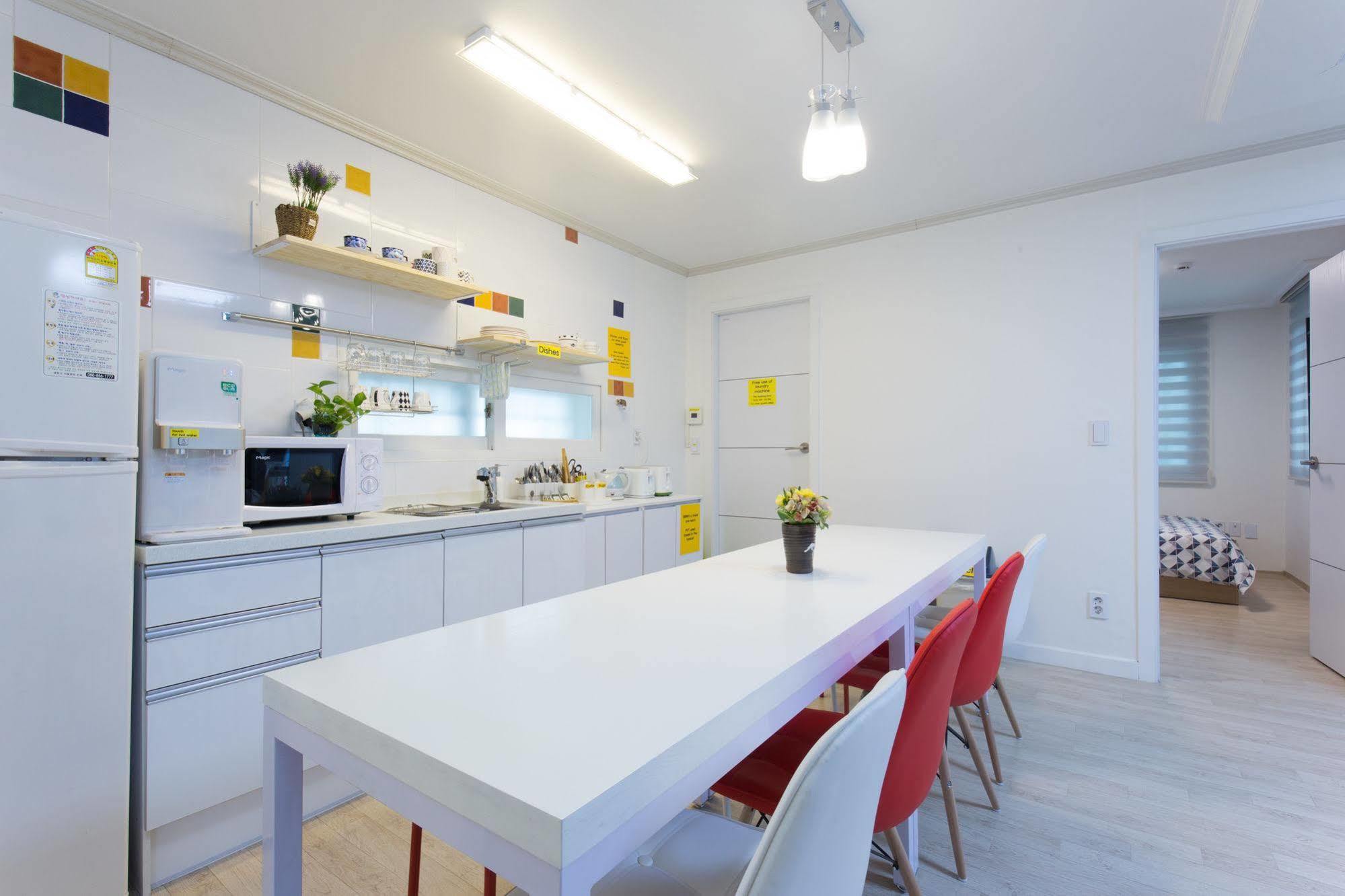 Stay Now Hongdae Сеул Экстерьер фото